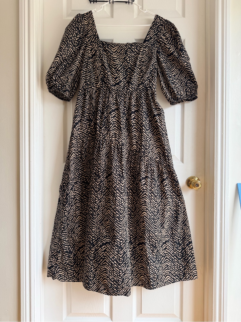 Mango Midi Dress Size 8 Black Beige Zebra Abstract Print Puff Sleeve Cotton